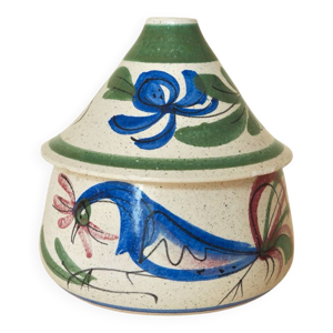 pot couvert en faïence