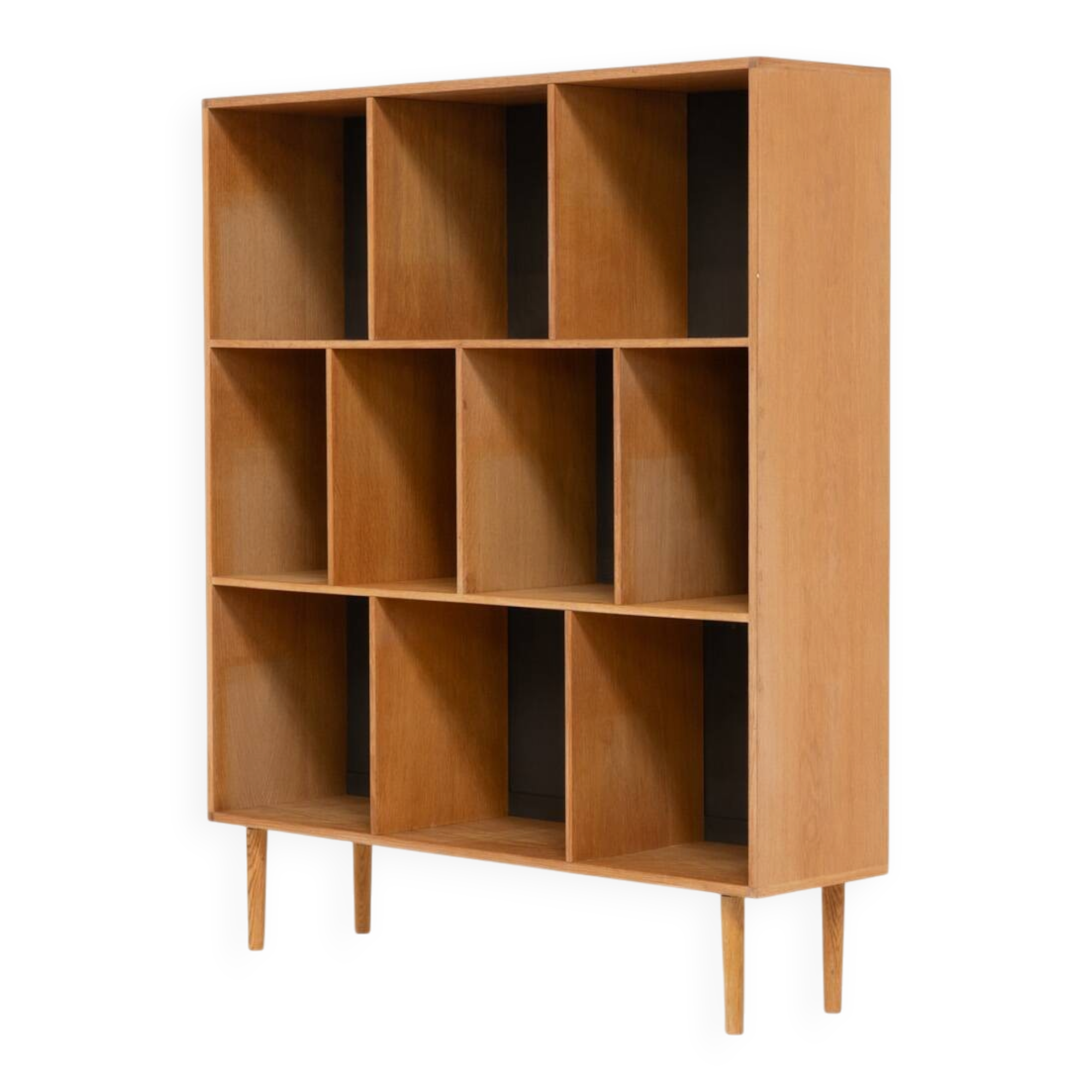 Oak library by Kurt Østervig