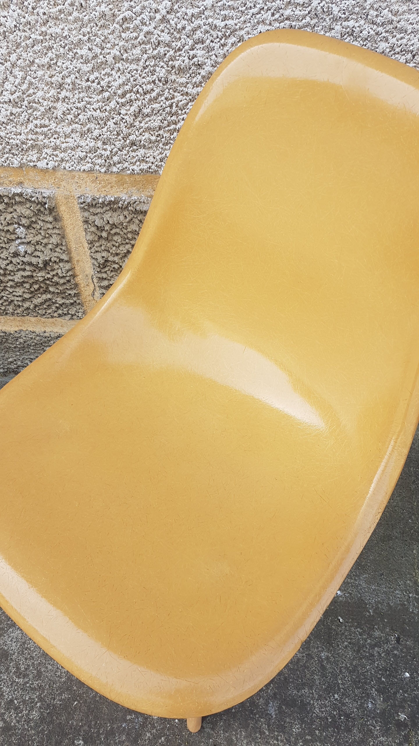 DSW chair by Charles and Ray Eames for Herman Miller