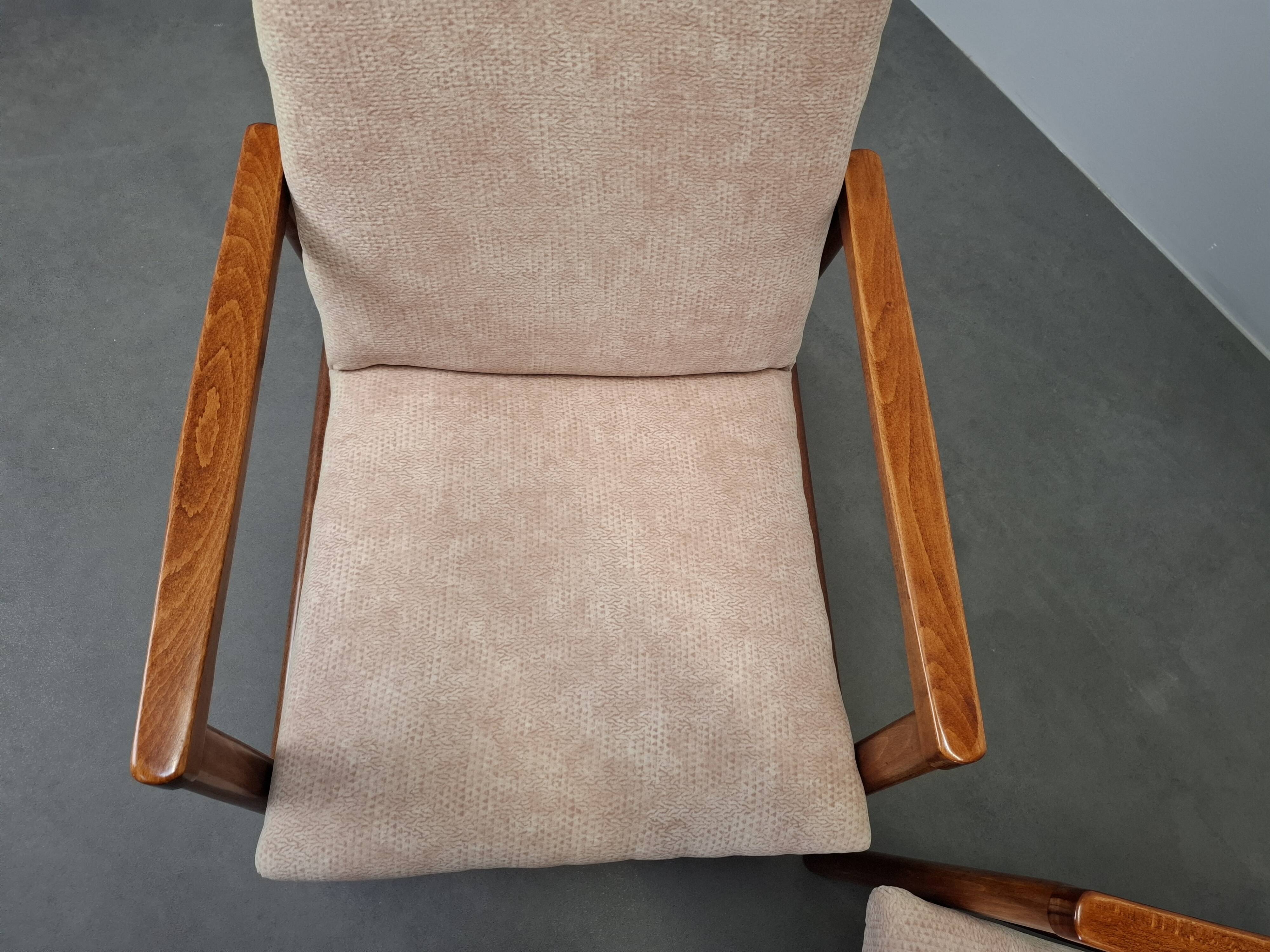 Pair of TON Mid-Century Modern Armchairs, Czechoslovakia, 1970s