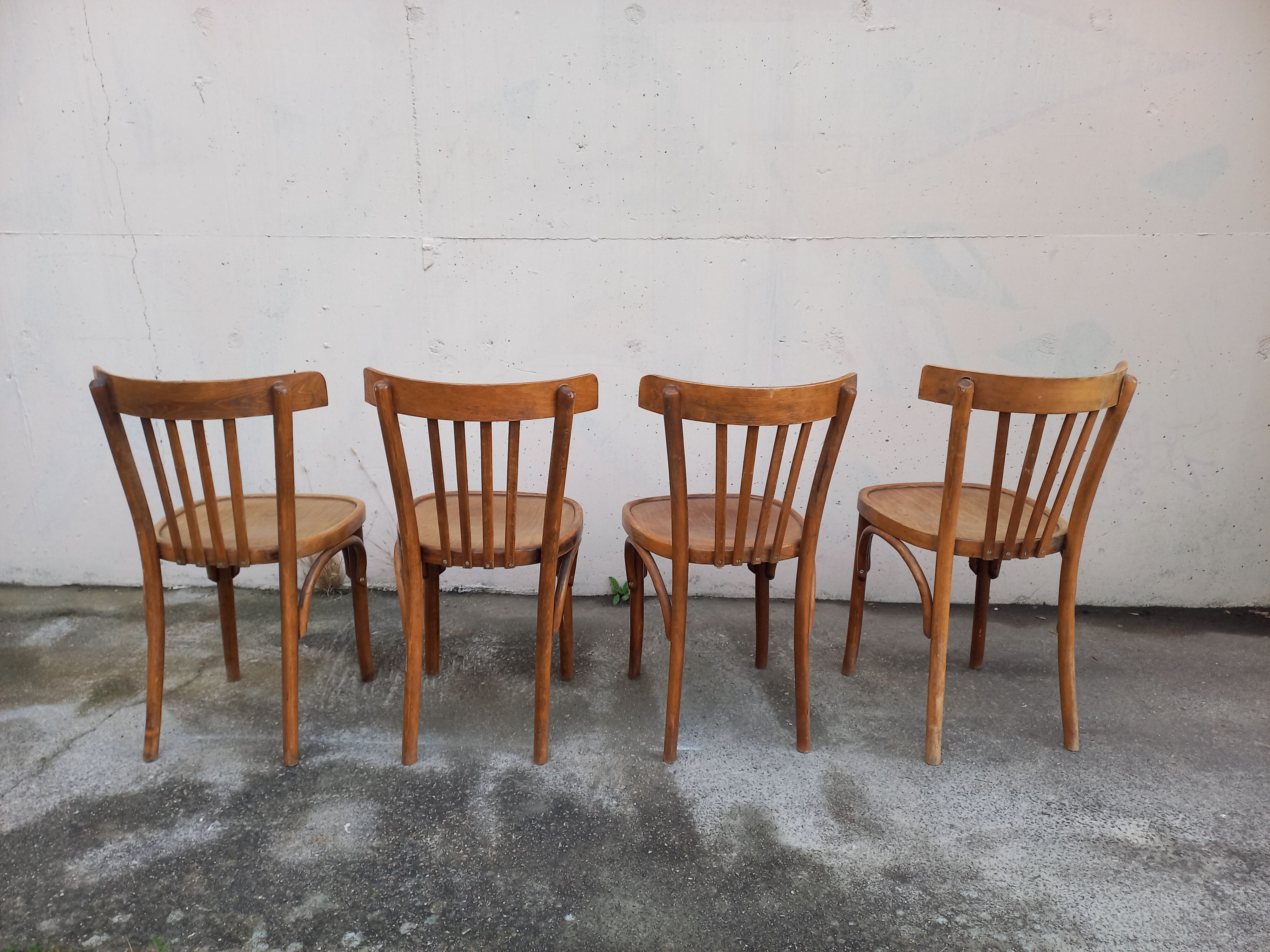 Chaises bistrot vintage