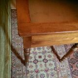 Business showcase table