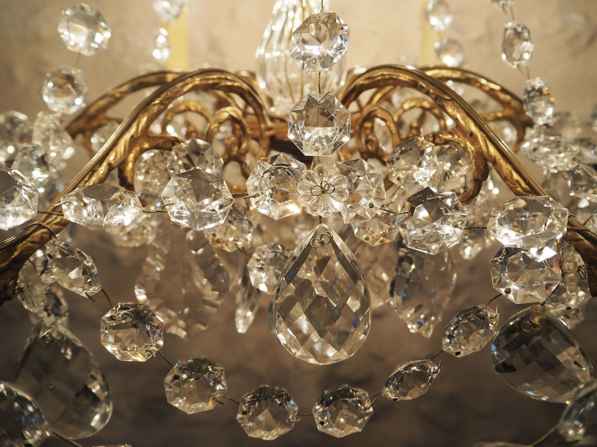 Ancient bronze and pampilles chandeliers with facets and crystal cups - old style - 6 fires