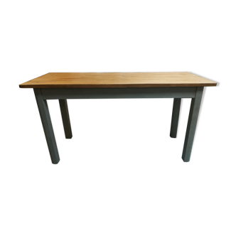 Bistro table