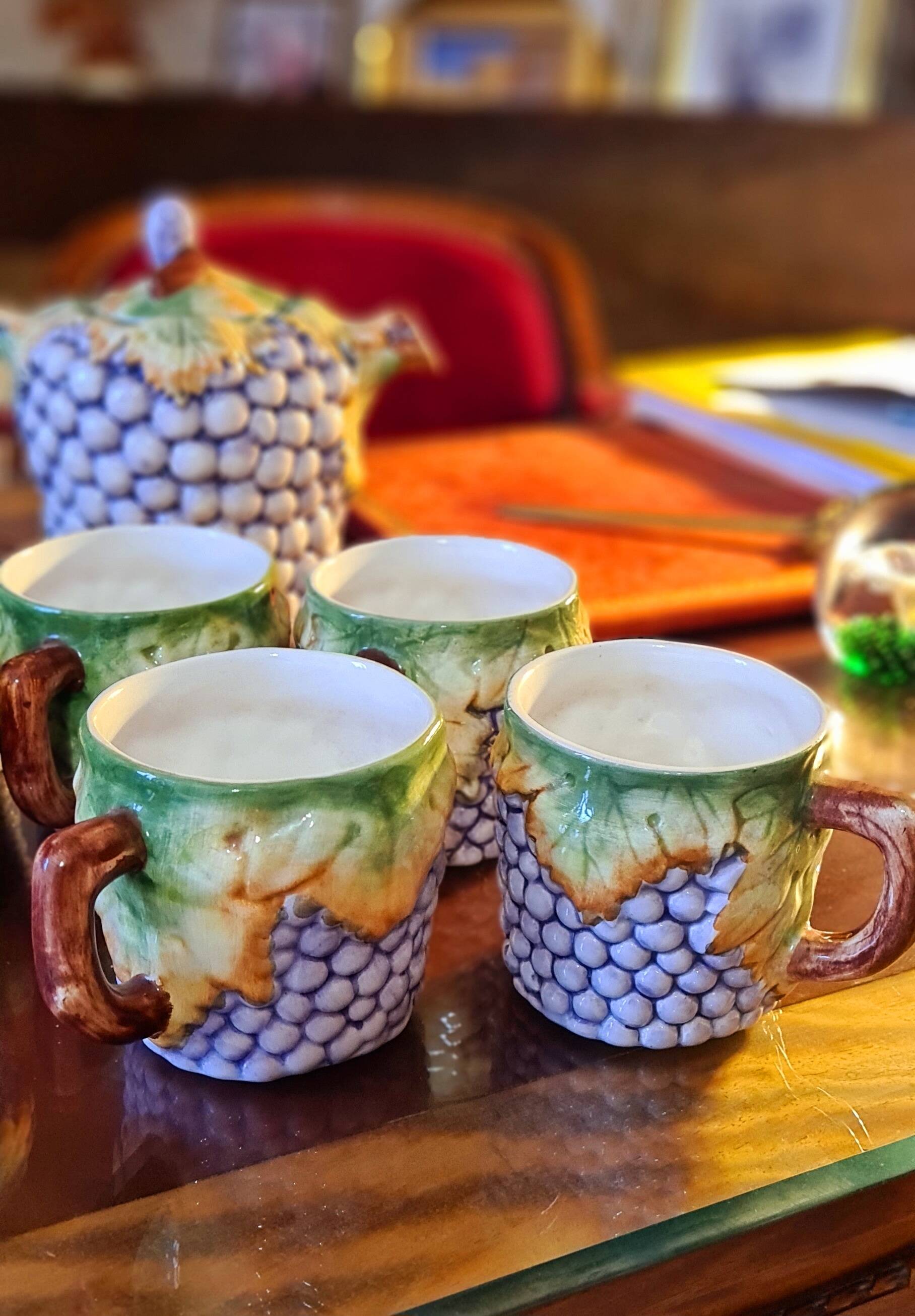 Set in Portuguese slip