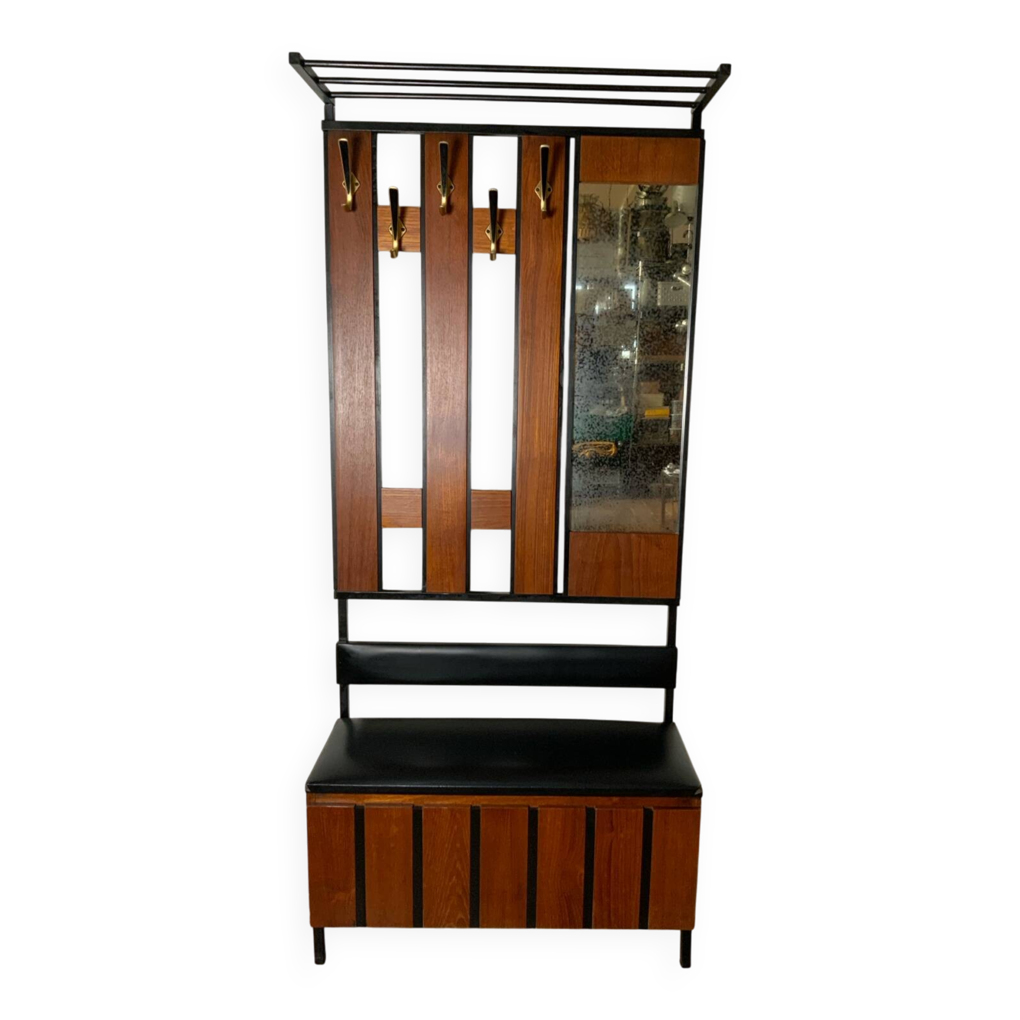 Wall-mounted coat rack