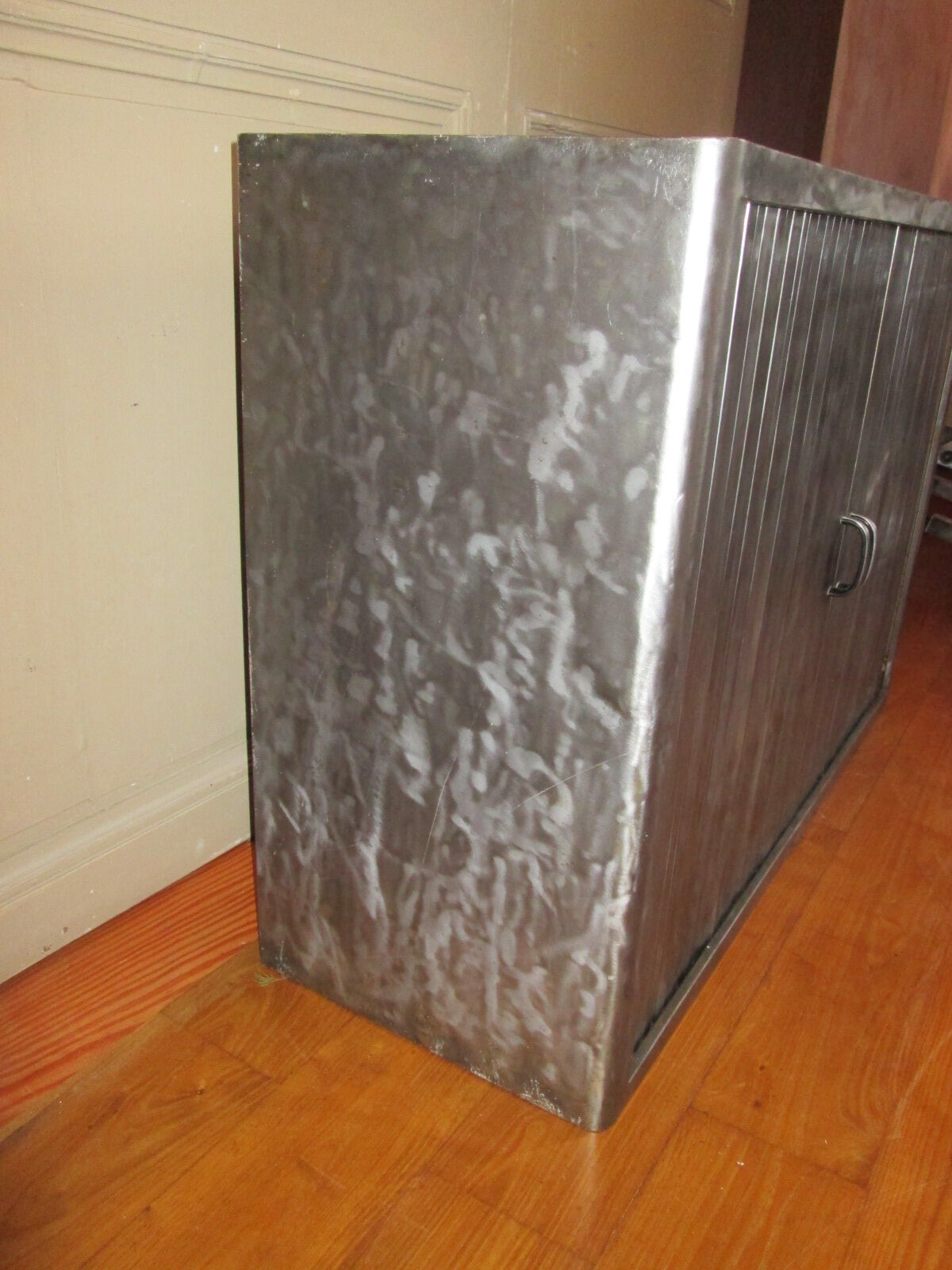 Storage unit chest of drawers