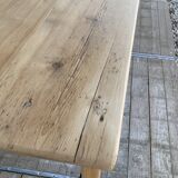 Ancienne table avec  deux grands tiroirs