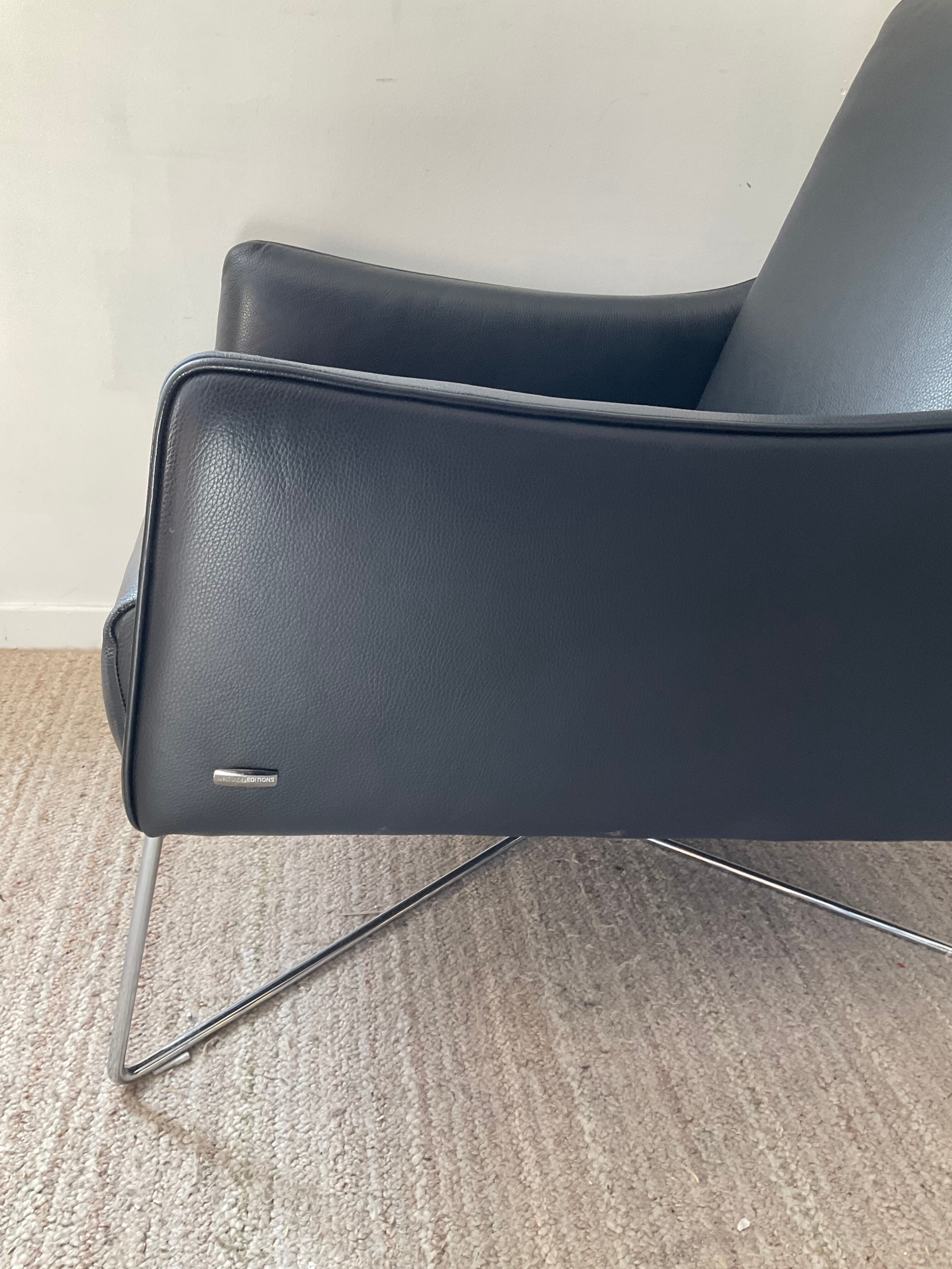 Leather armchair Natuzzi editions Italy