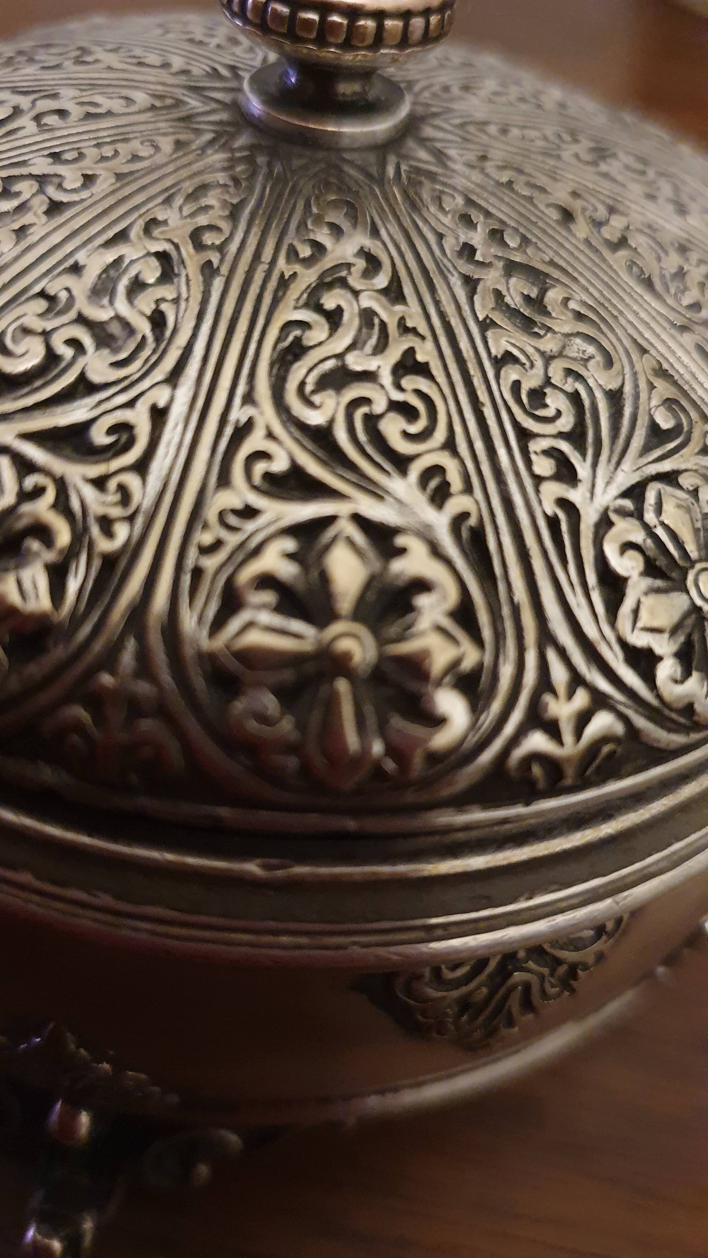 Boite, vide poche en bronze argenté F. Barbedienne, XIXème s.