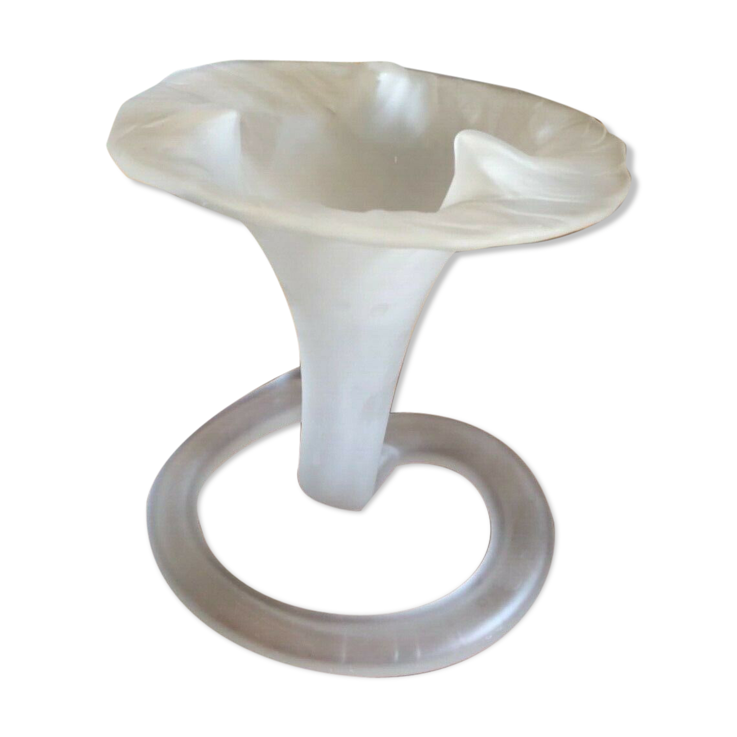 Tulip-shaped glass paste vase with vintage collar