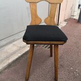 1chaise en chêne massif