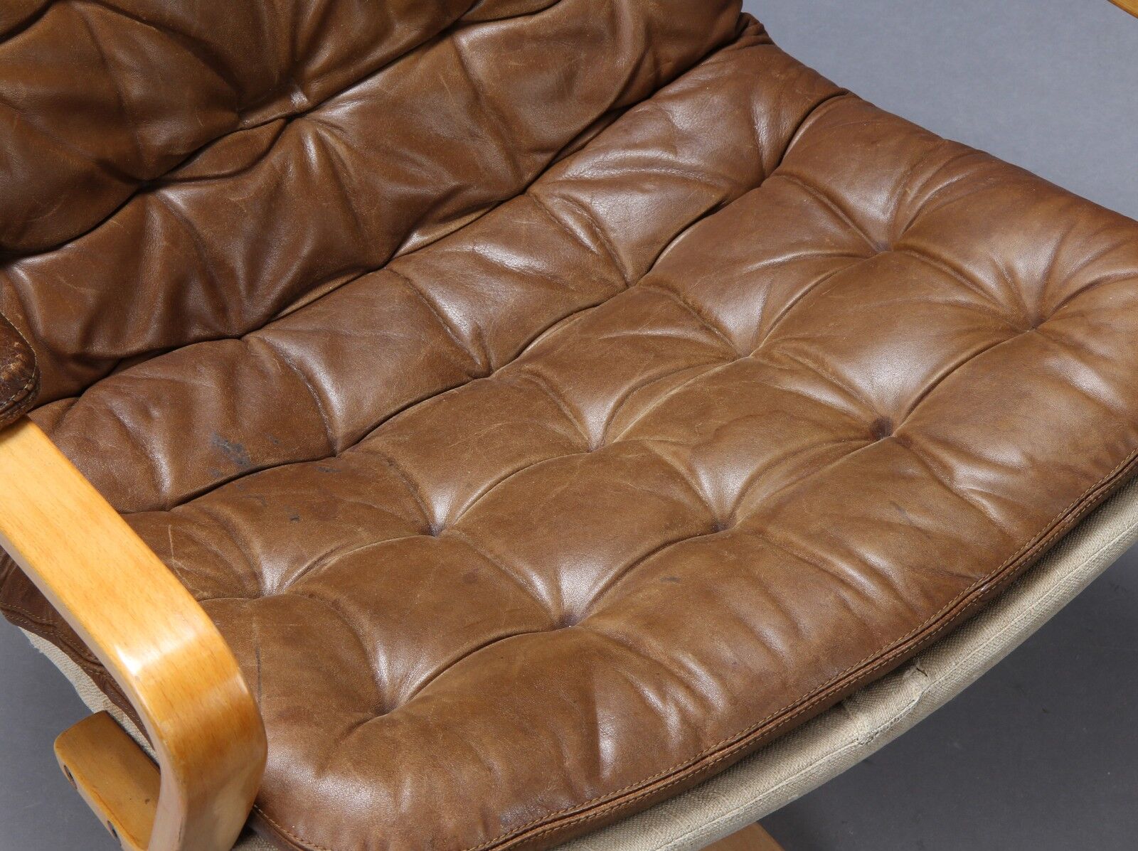 Sam Larsson for DUX. And by lænestole, model Mona