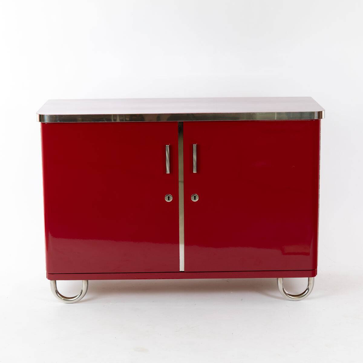 Red lacquered Bauhaus sideboard, 1930s