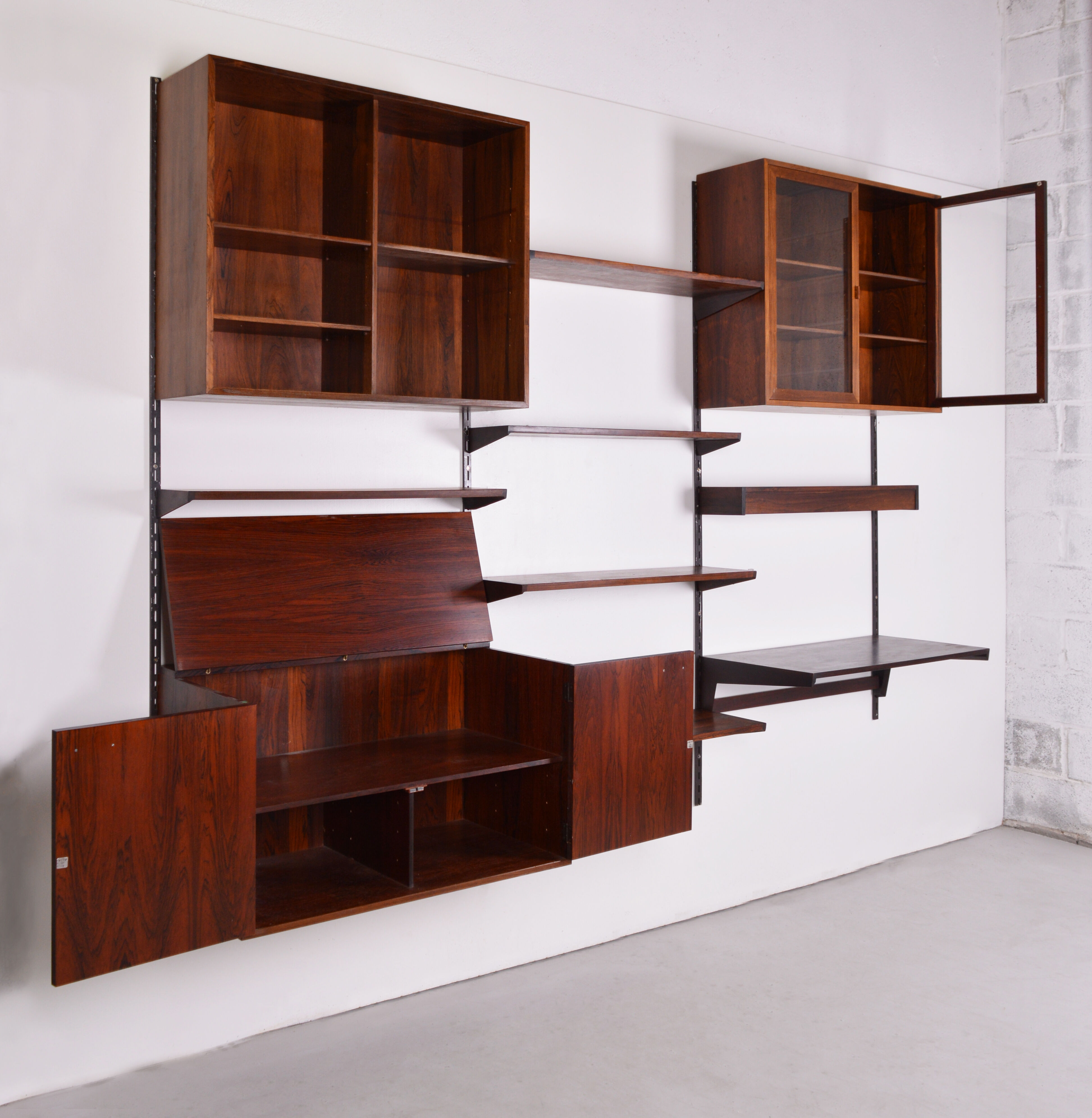 Rosewood Hanging Library - Kai Kristiansen - 1960