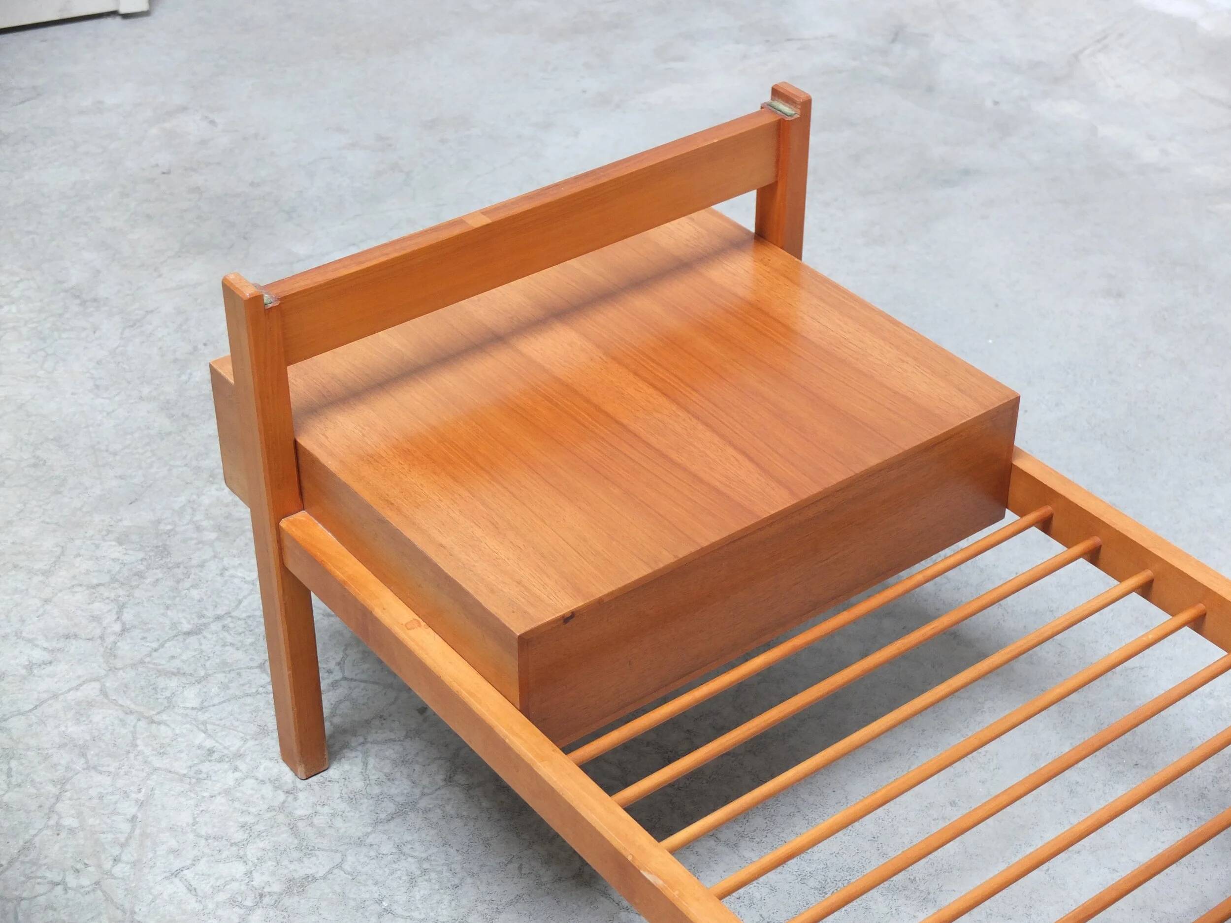 Table basse double face rare par Jos De Mey pour Van Den Berghe-Pauvers, années 1960.