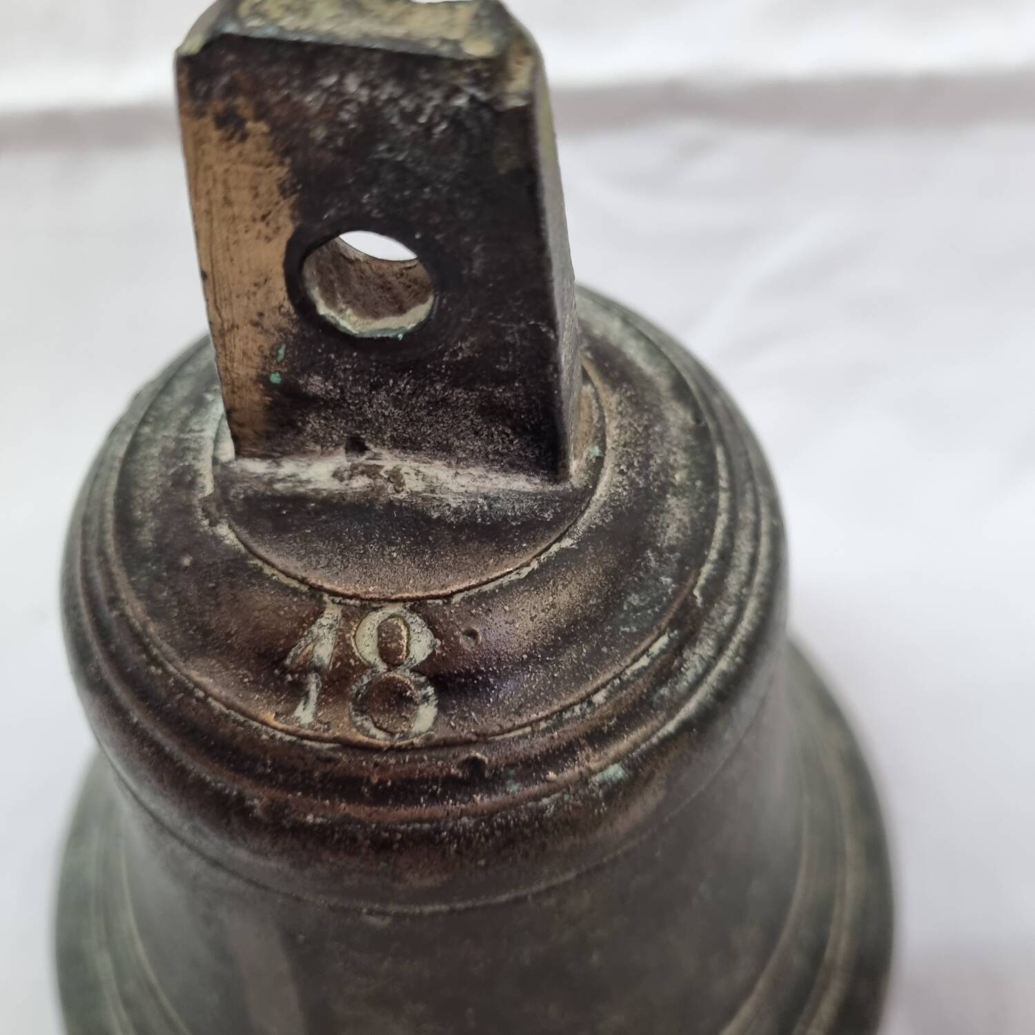 Cloche en bronze
