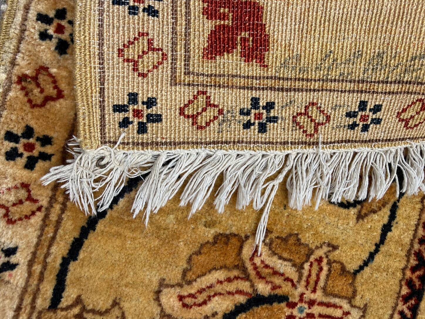 Tapis d’Orient noué main en laine, 287 × 237 cm
