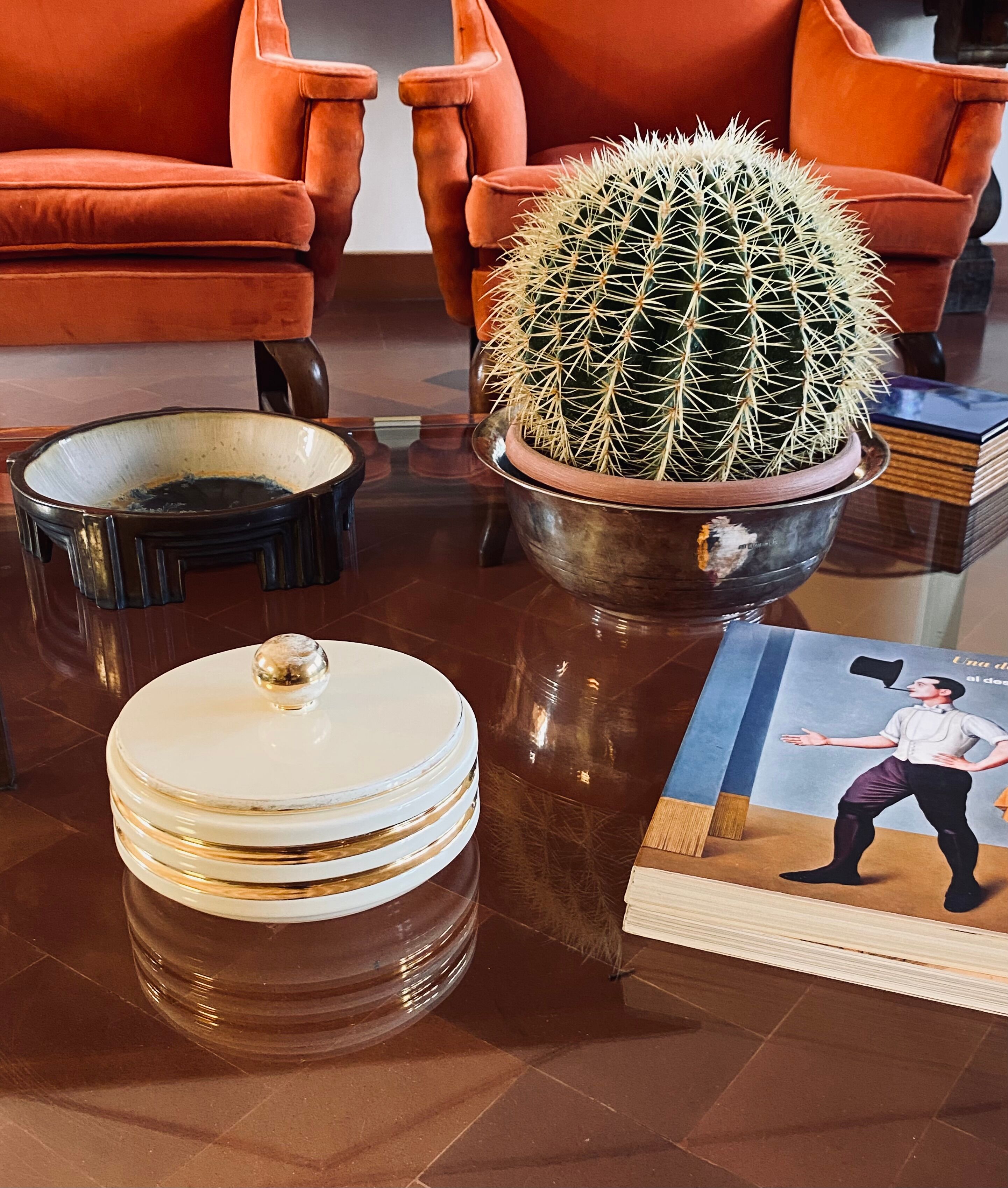 Jean Robj, Art Deco white and gold ceramic box, Robj Paris, France 1930s