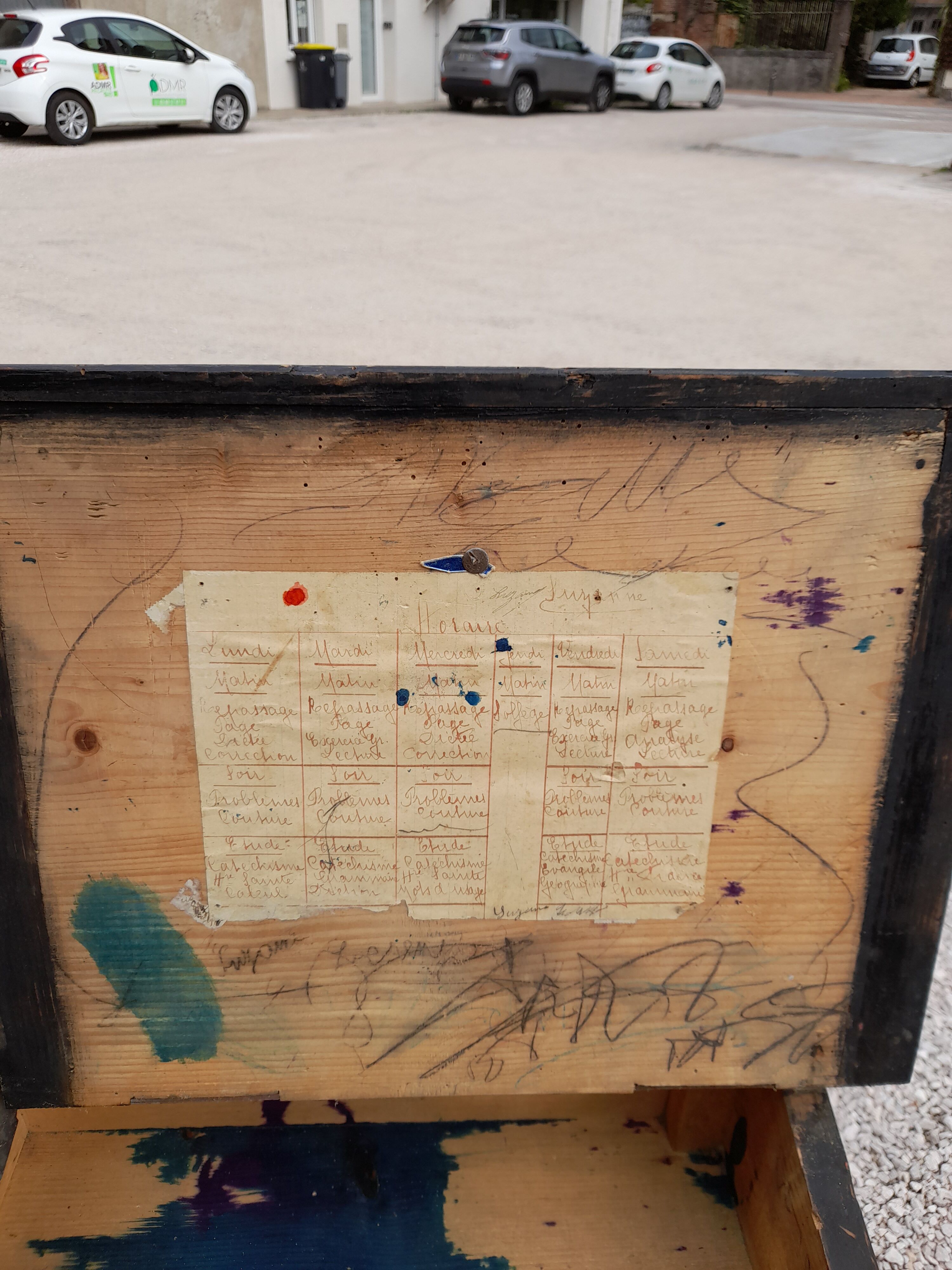 Pupitre bureau enfant d'école peint en noir 1950