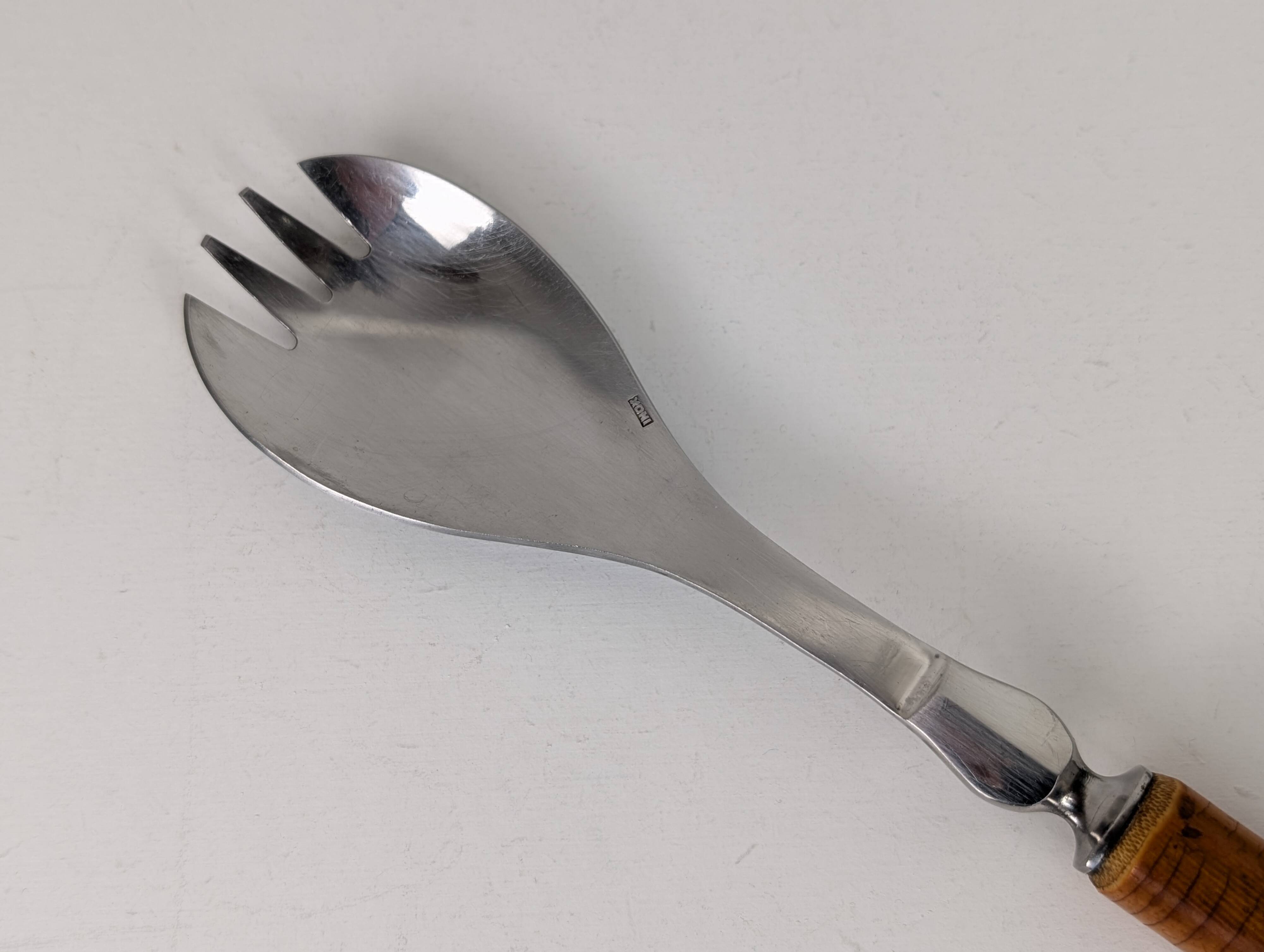 Salad servers with bamboo handles