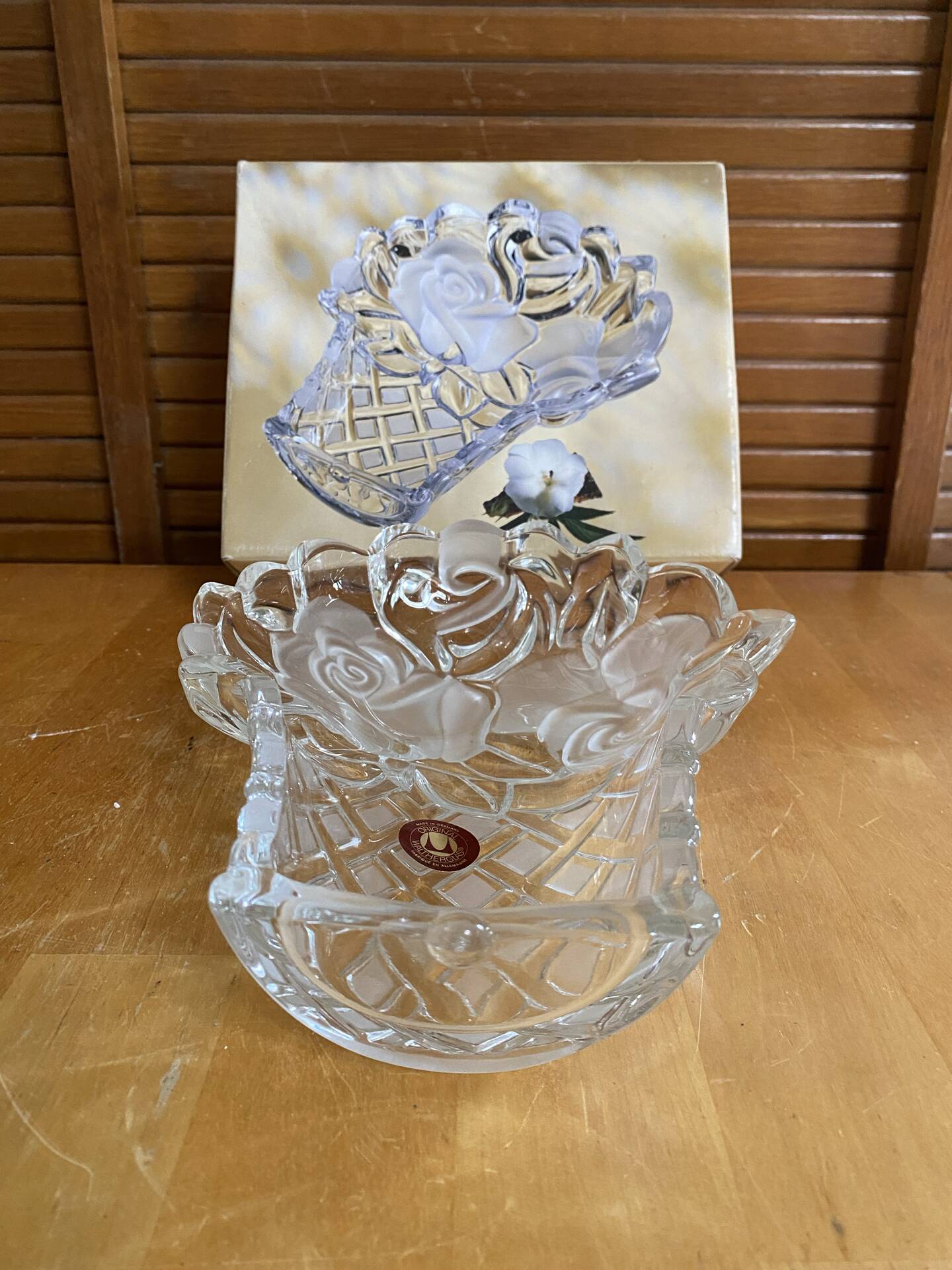 Old walther-glas pocket video vintage moulded crystal rose basket