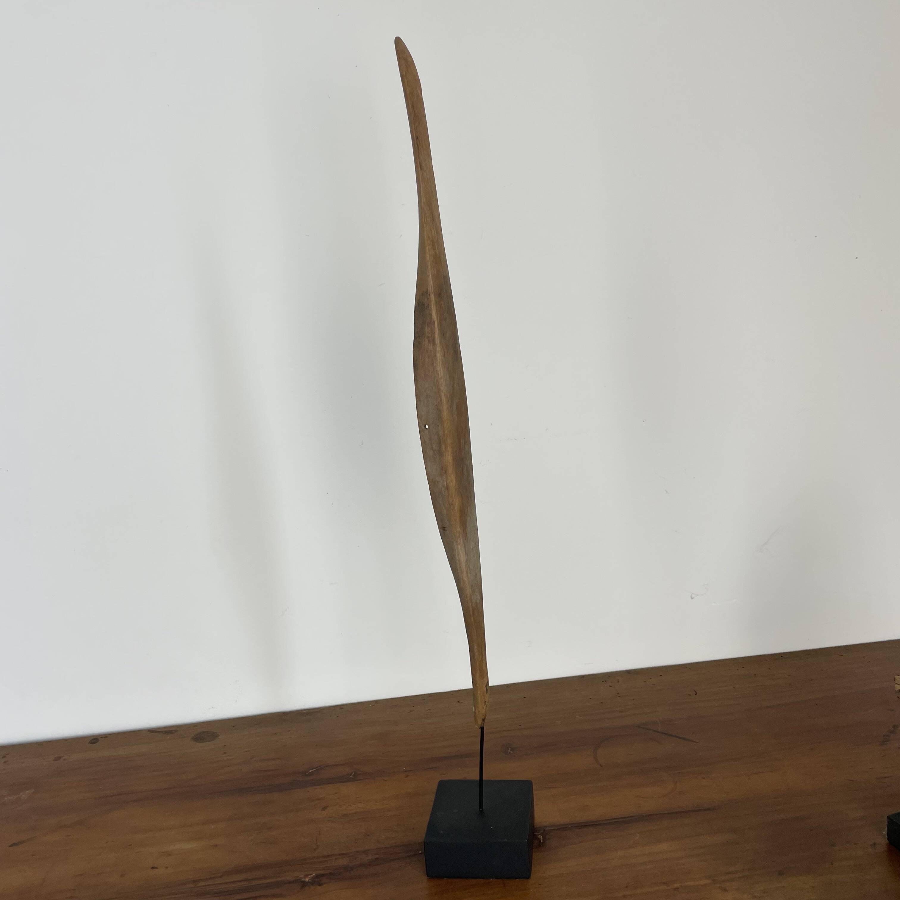 Set of 2 wooden sculptures on base