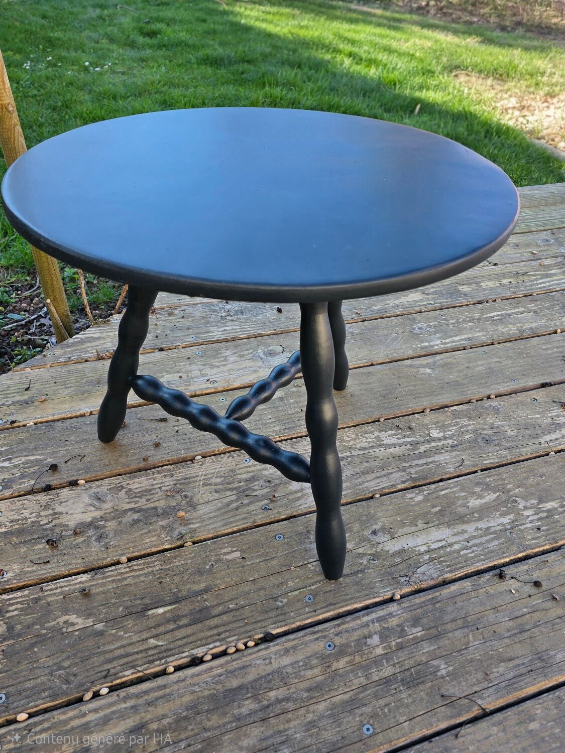 Tripod coffee table