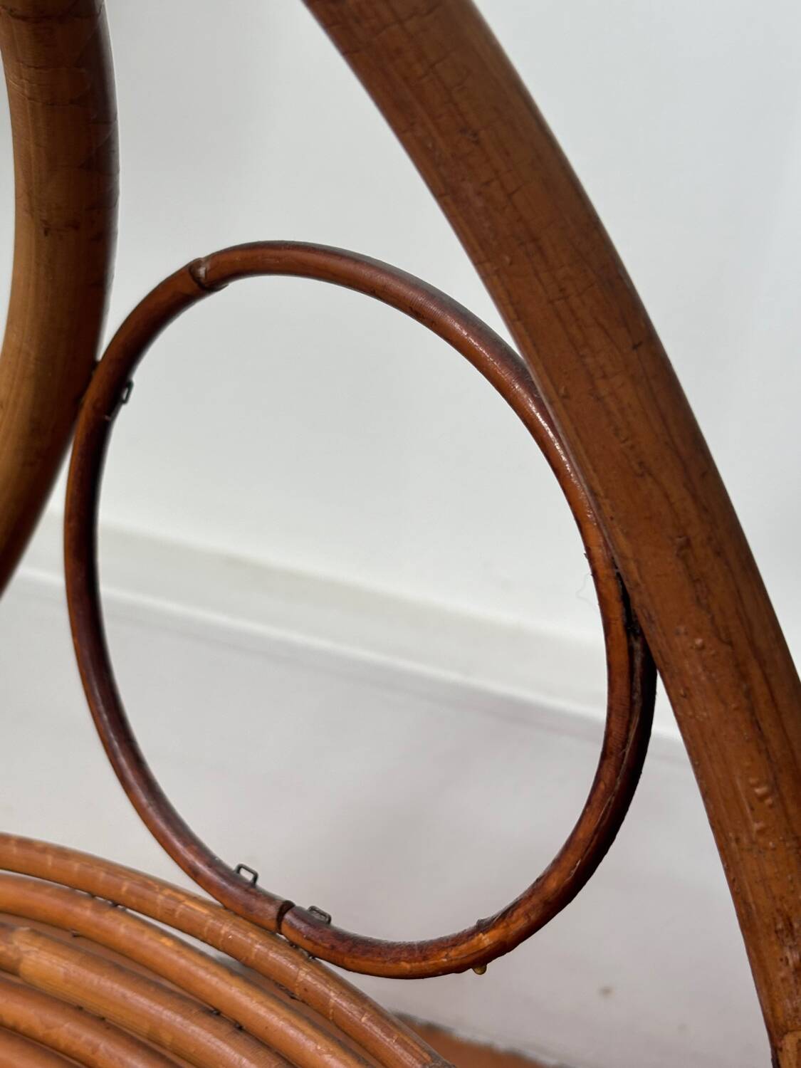 Italian log holder in rattan and bamboo from the 1960s