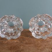 Paire de bougeoirs en verre de Reims