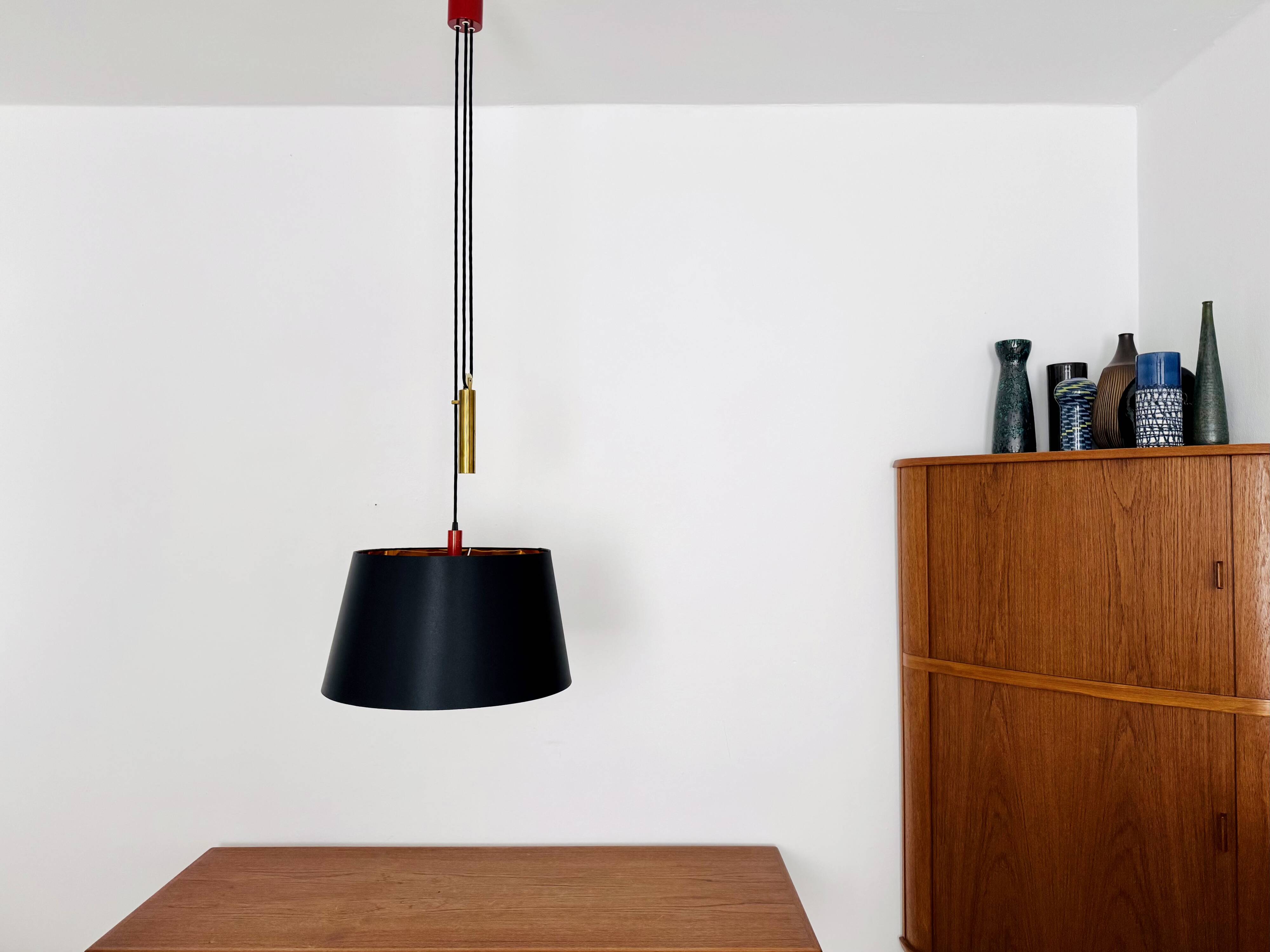 Adjustable Pendant Lamp with Counterweight