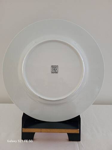 Tavo Lina fine porcelain plate