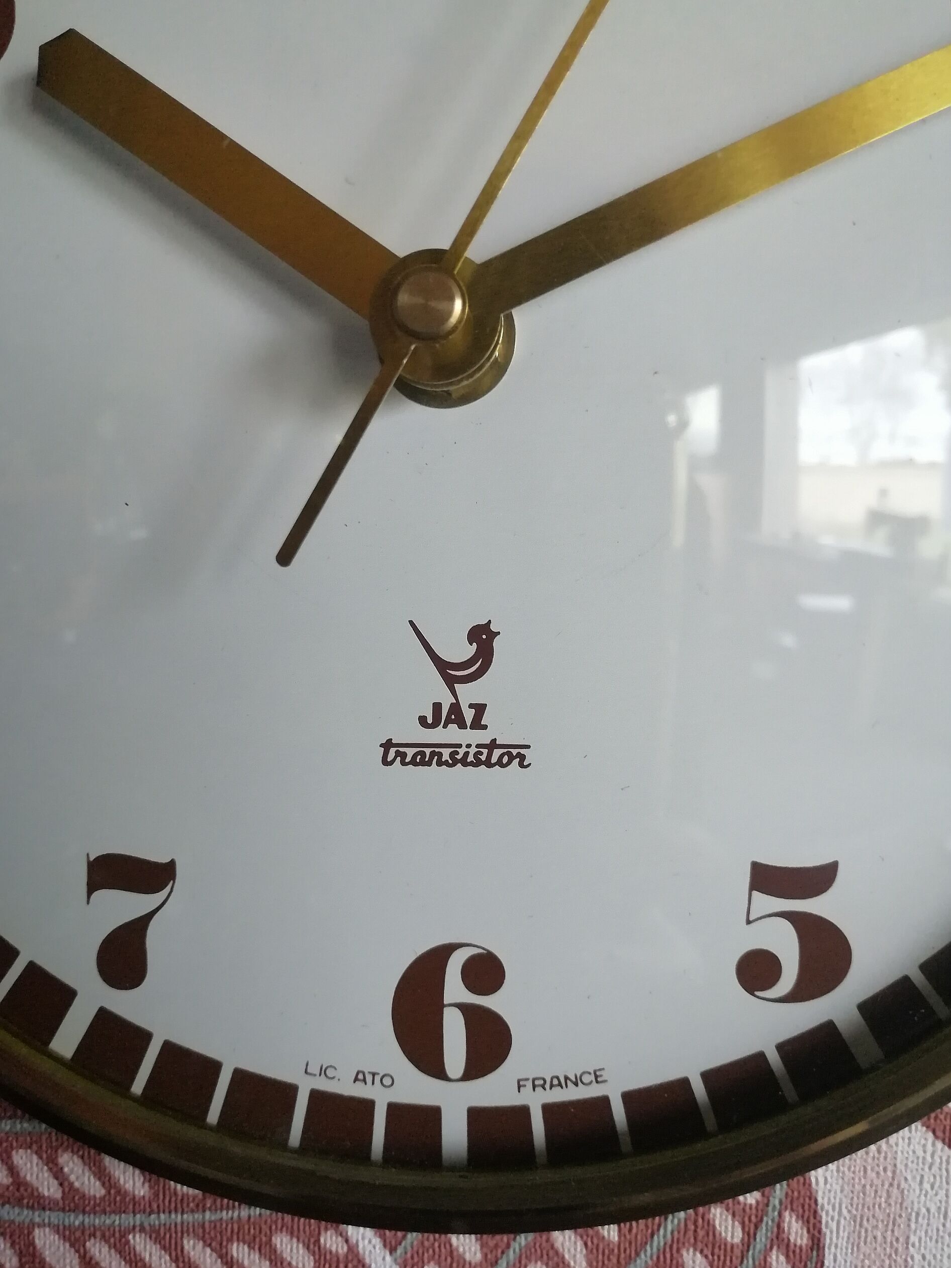 Vintage silent rectangular wall clock "Jaz Terracotta"