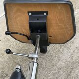 Vintage 1980 adjustable swivel office chair on wheels