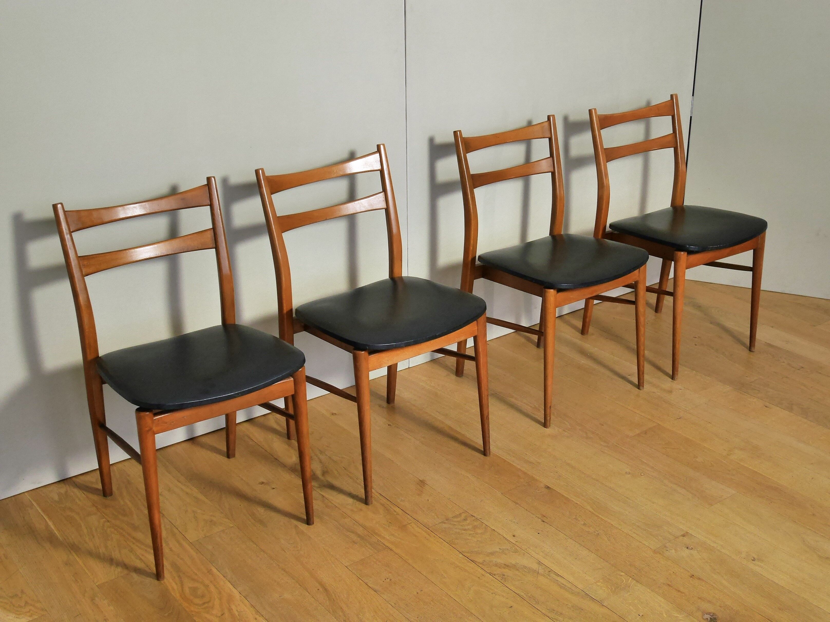 4 scandinavian chairs of the 1960