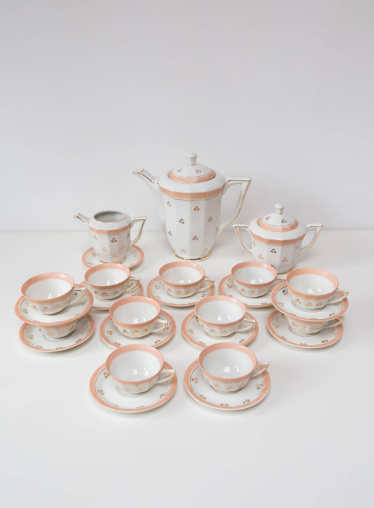 Limoges porcelain tea set? approx. 1950 (26 pieces)