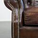 Fauteuil Chesterfield en cuir de vachette grainé marron couleur cognac