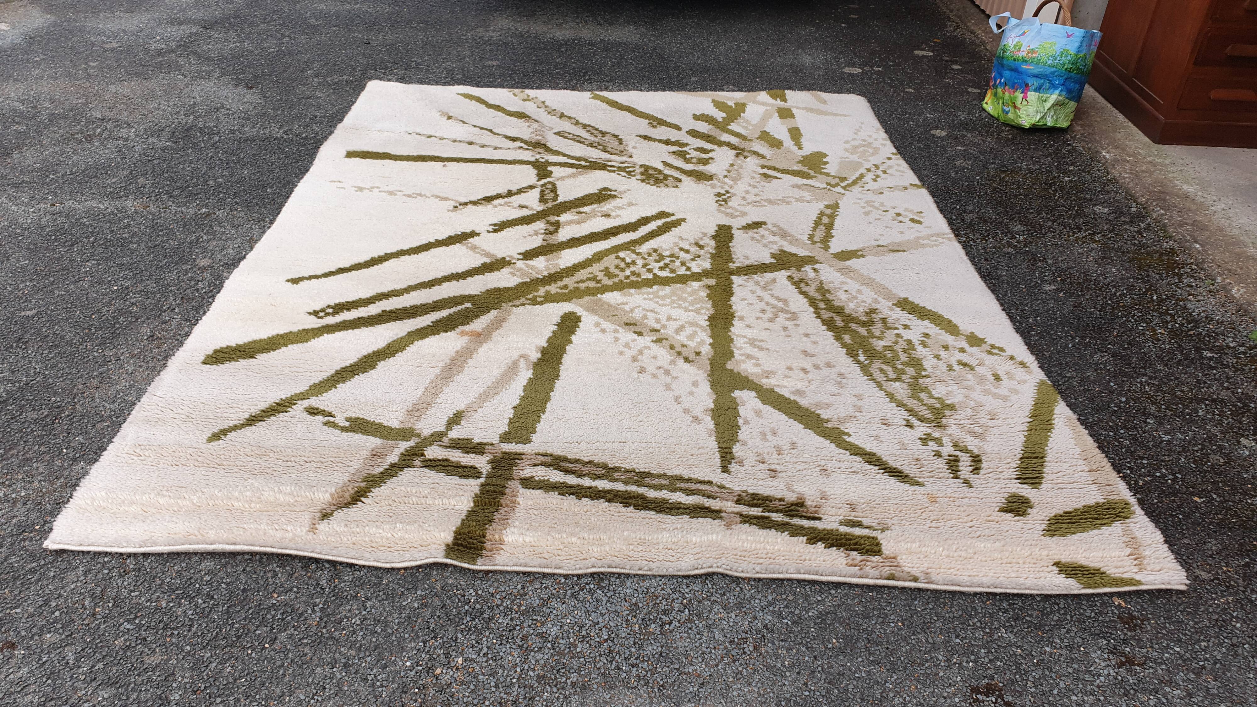 Curly wool design rug