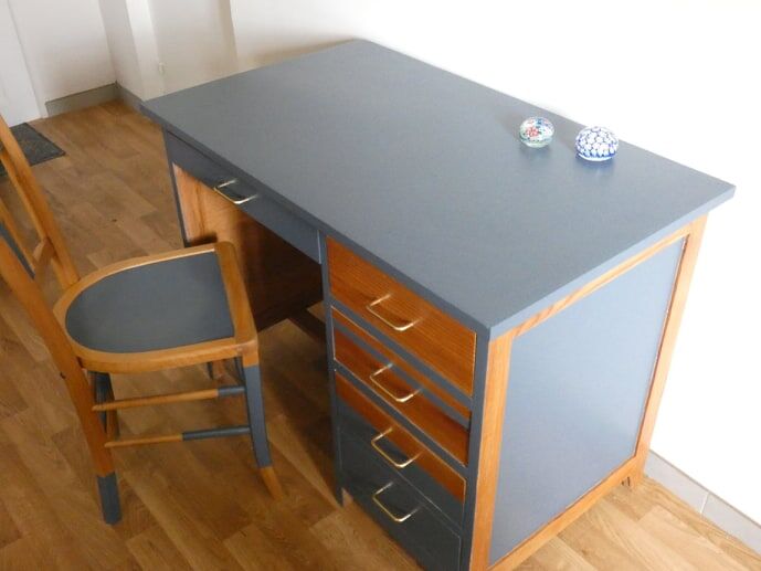Bureau années 50 bleu nuit et sa chaise assortie