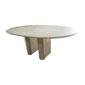 table ovale en travertin
