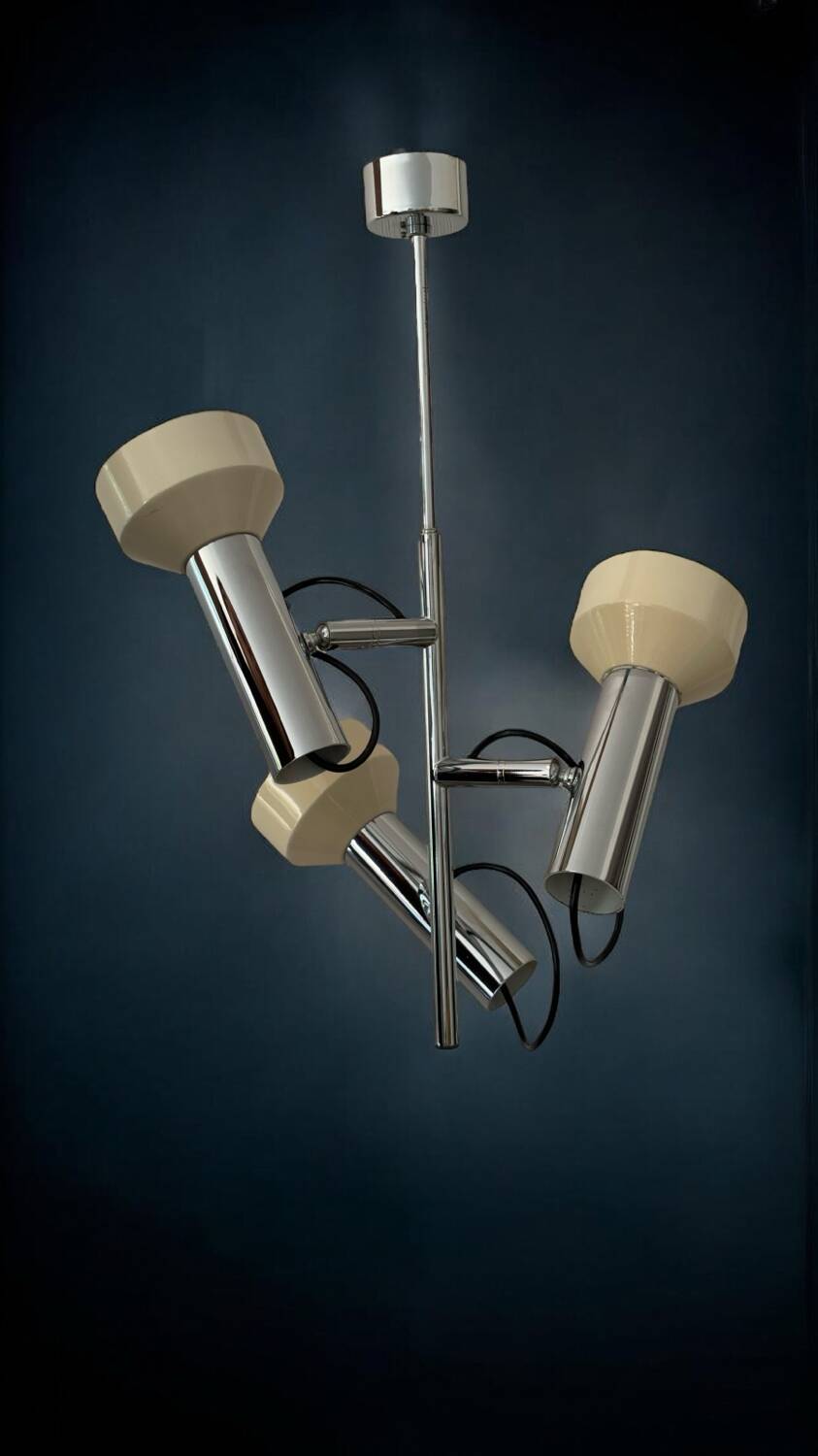 Suspension with 3 adjustable spotlights, 1970