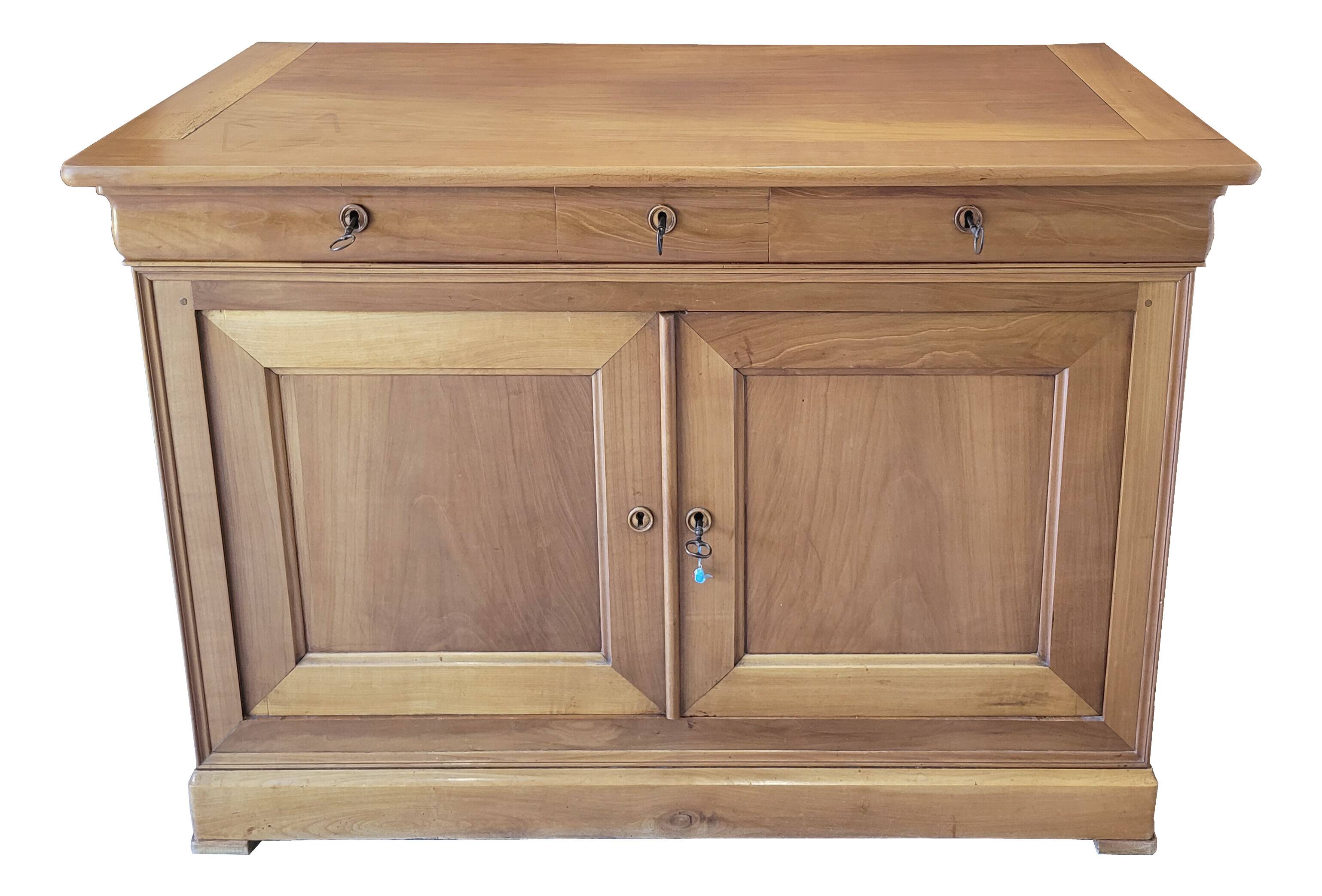 Buffet ancien style Louis Philippe en merisier