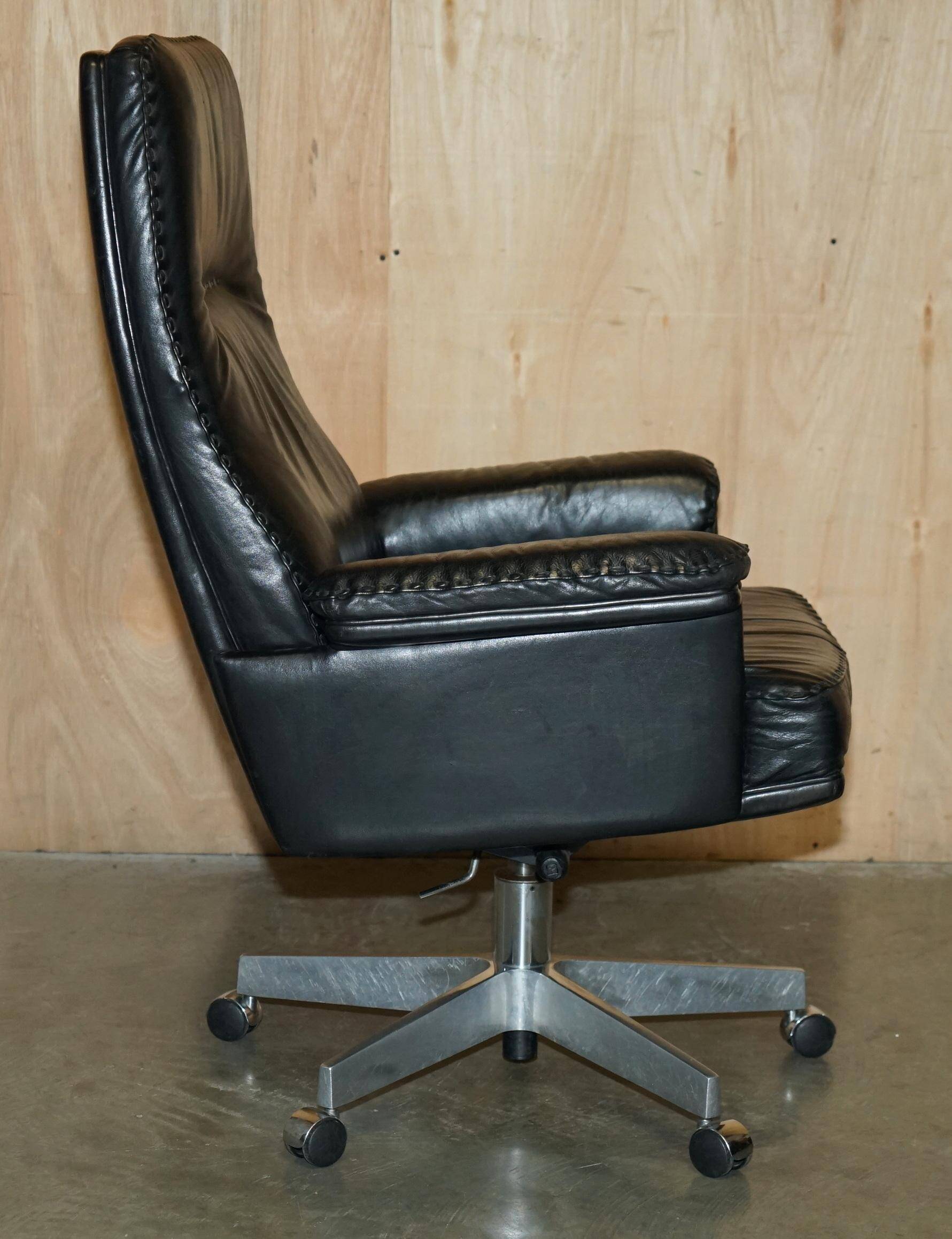 Vintage executive swivel office chair De Sede DS35 - mid-century leather
