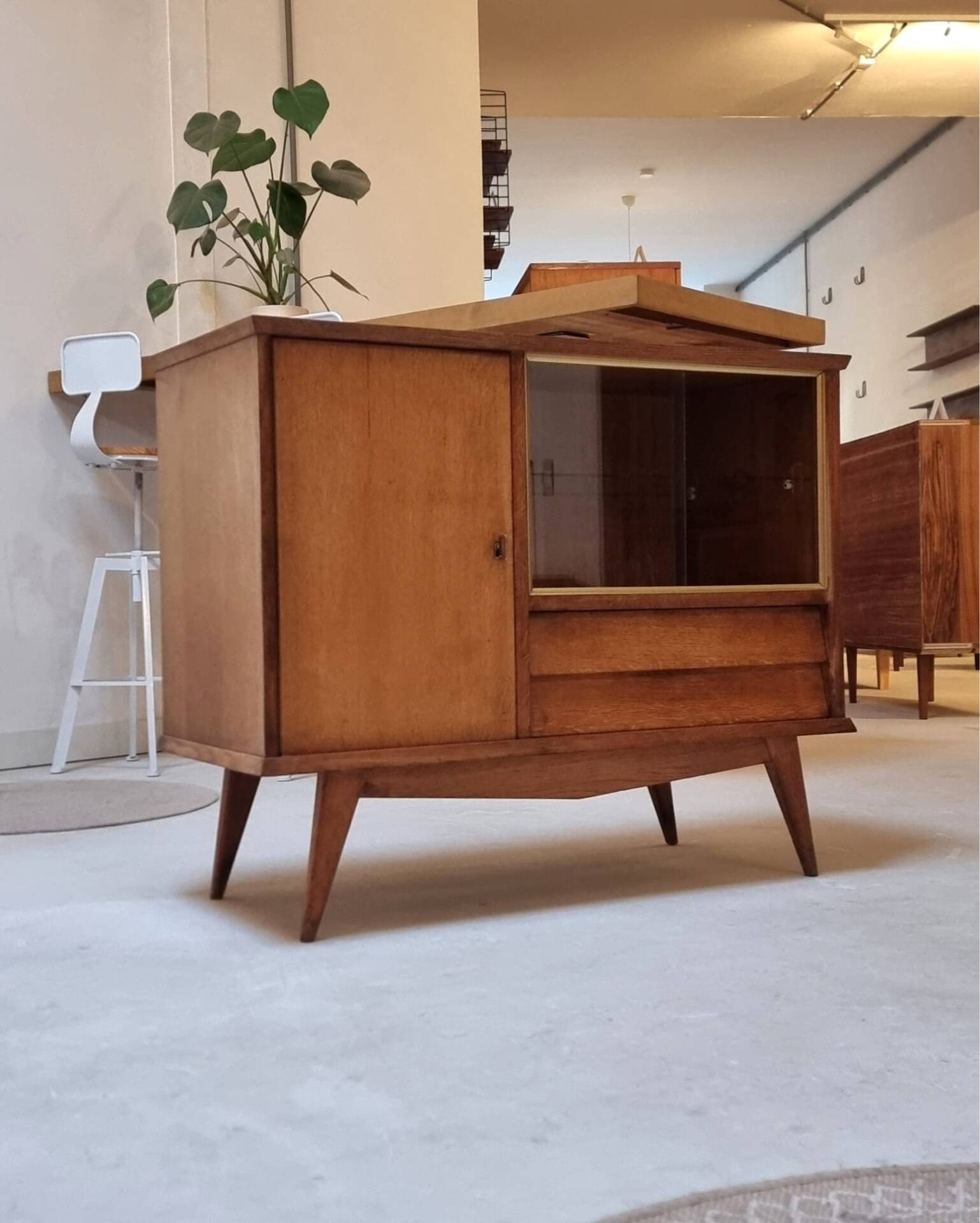 Mid-century display cabinet