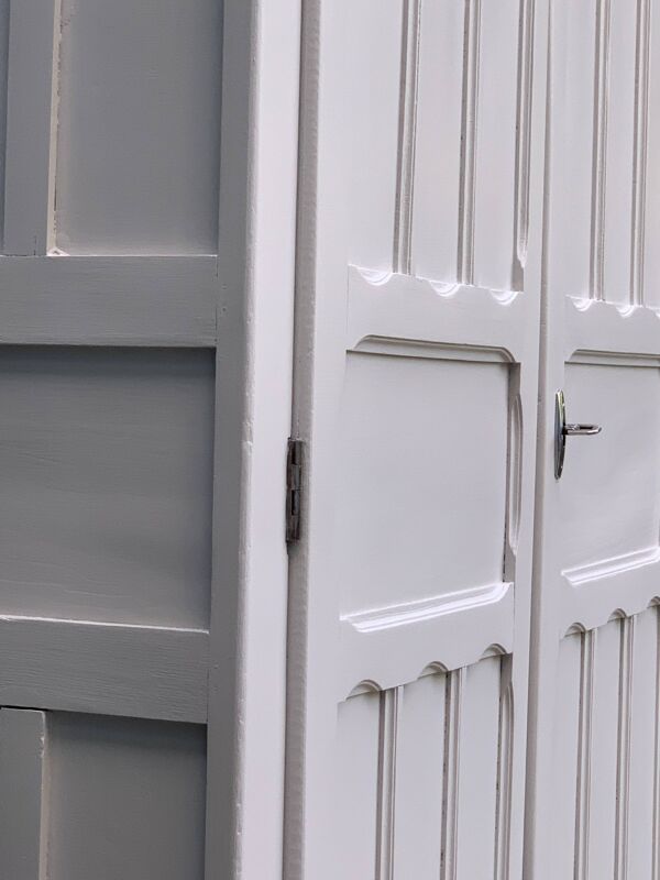 Armoire parisienne ancienne panneautée 1940