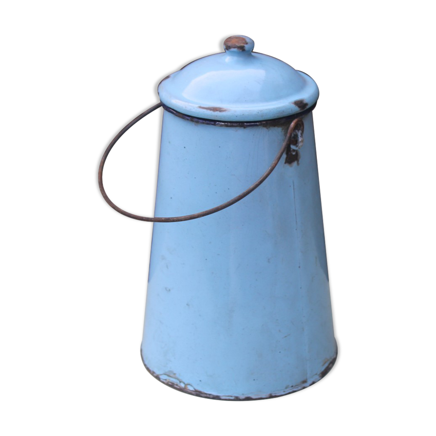Enamelled sheet milk jug