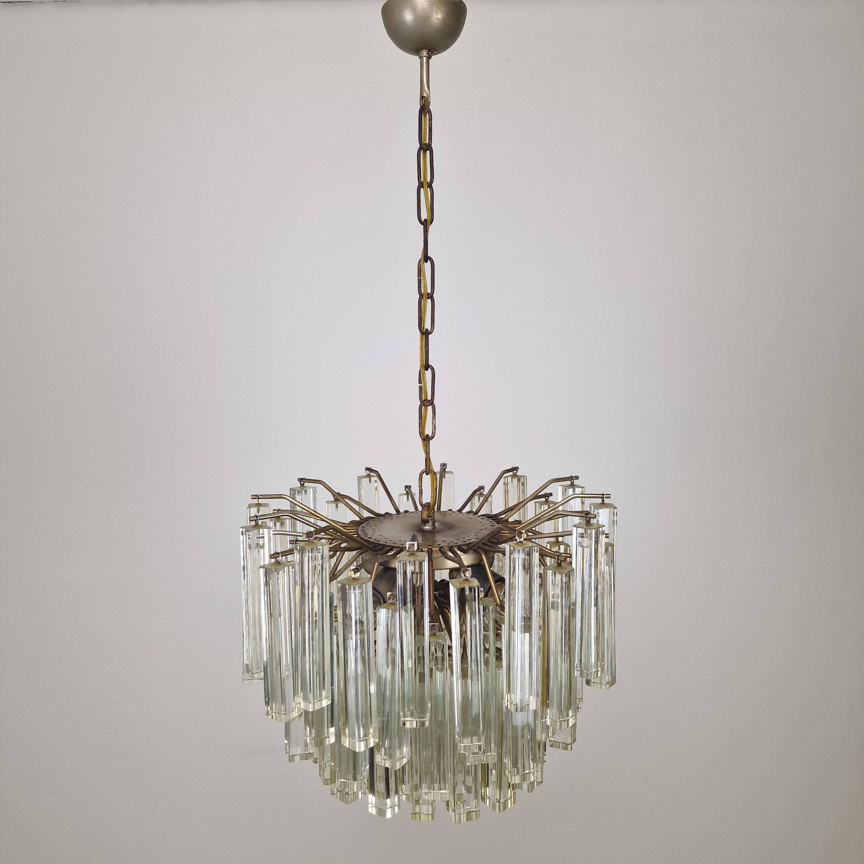 Venini Murano Glass Chandelier 85 Hand-Blown Quadriedri Prisms, 1960's