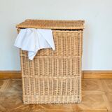 Wicker laundry chest