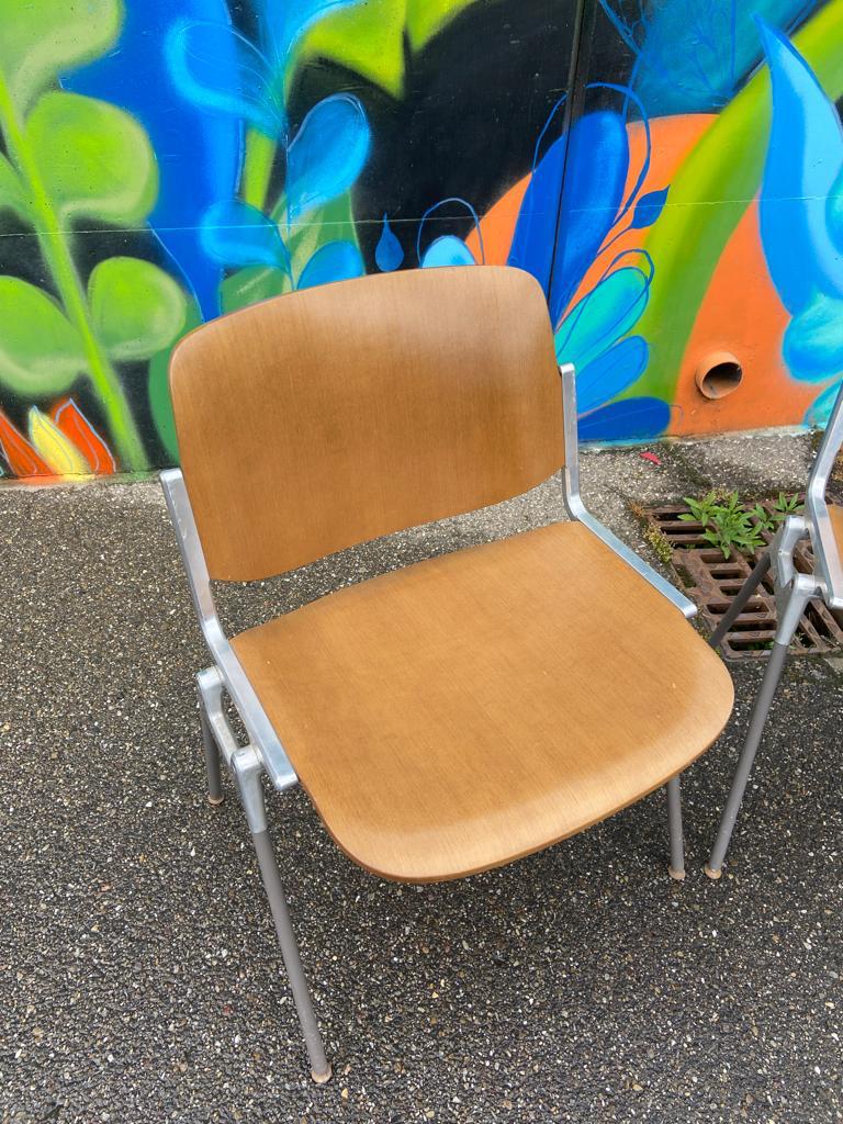 2 chaises vintage Modèle DSC-106 par Giancarlo Piretti pour Anonima Castelli, années 1970 Mobilier D