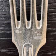 Vintage Ercuis cutlery set of 37 pieces, Chinon model.